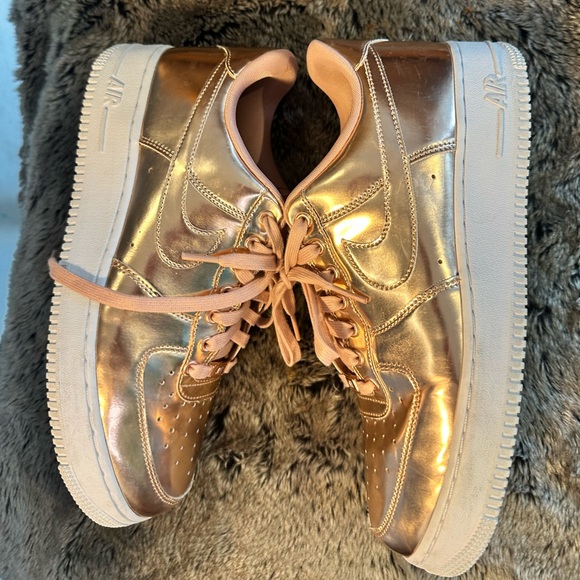 Nike Air Force 1 SP Metallic Rose Gold Sneakers, Size 11.5 - Picture 4 of 12